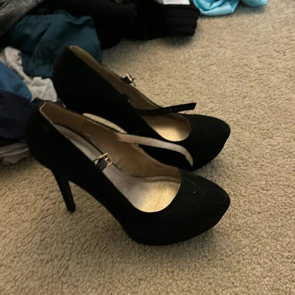 High heels - Picture 1 of 1